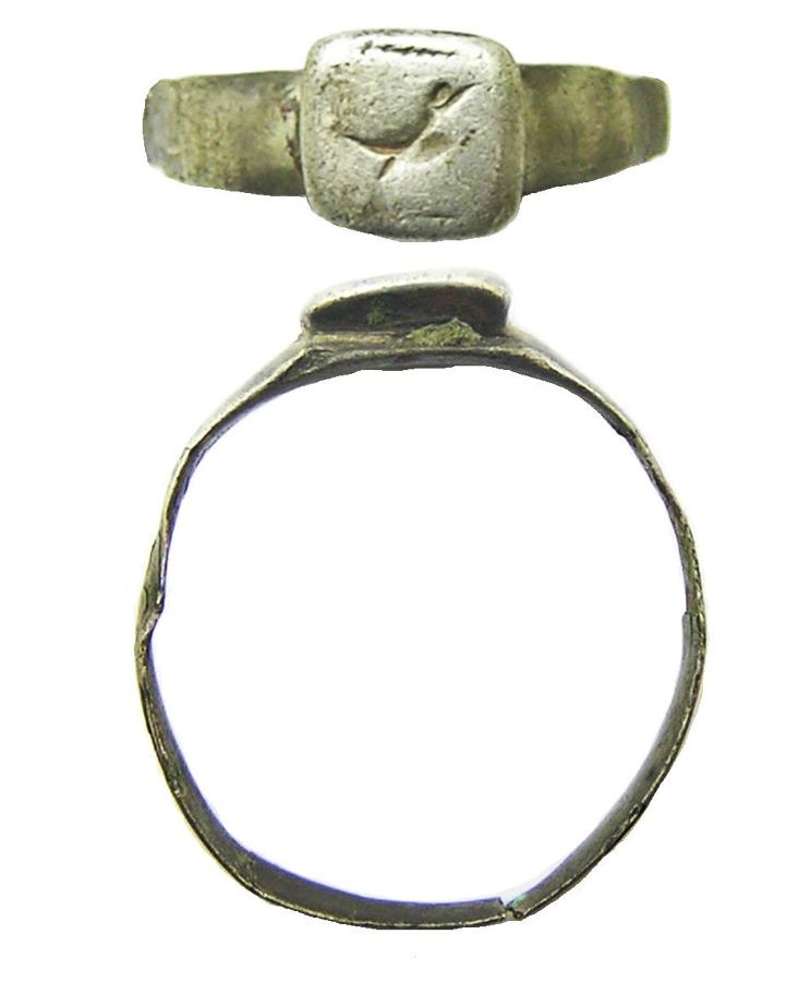 Roman silver signet ring Brancaster type