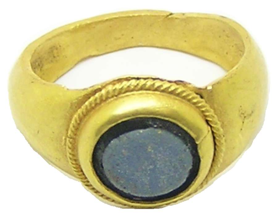 Roman gold finger ring nicolo paste setting Guiraud type 4