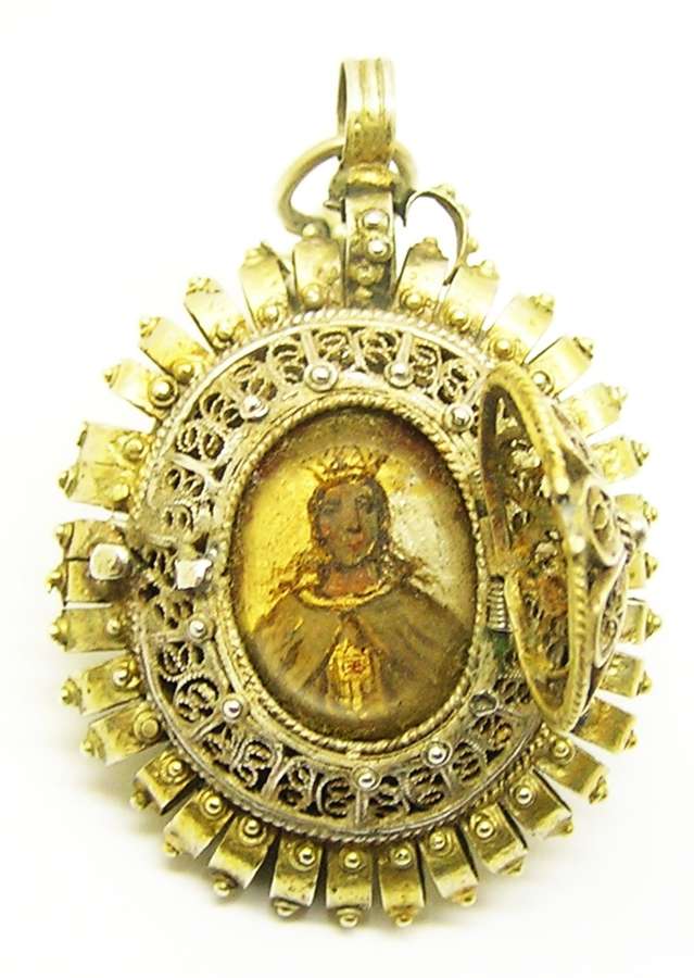 Charming Renaissance silver-gilt devotional amulet