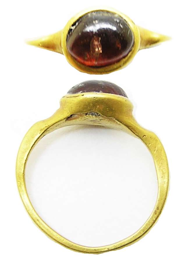 Roman gold and garnet finger ring Guiraud type 3