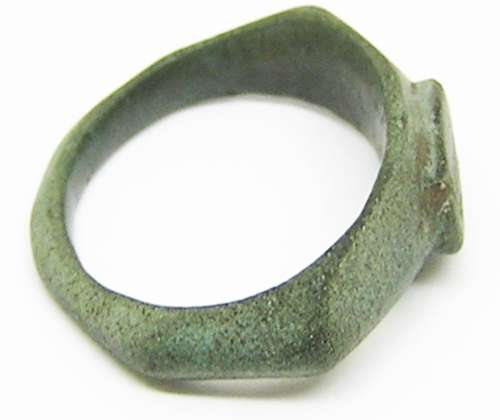 Roman bronze finger ring Henig type VIII plough