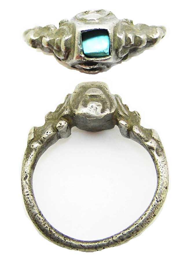 Tudor / Renaissance silver and turquoise finger ring