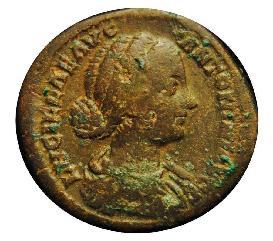 Ancient Roman Æ Sestertius empress Lucilla / Joy