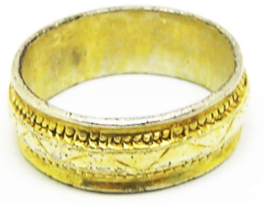 Late Medieval silver-gilt finger ring