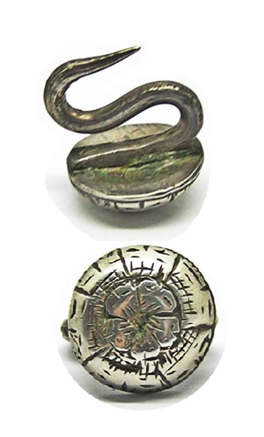 Tudor silver gilt hat pin / badge of a Tudor Rose