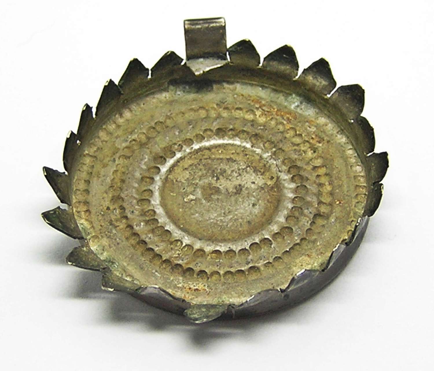Medieval or Renaissance silver-gilt reliquary pendant case