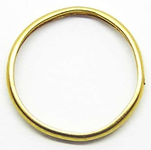 Medieval gold finger ring