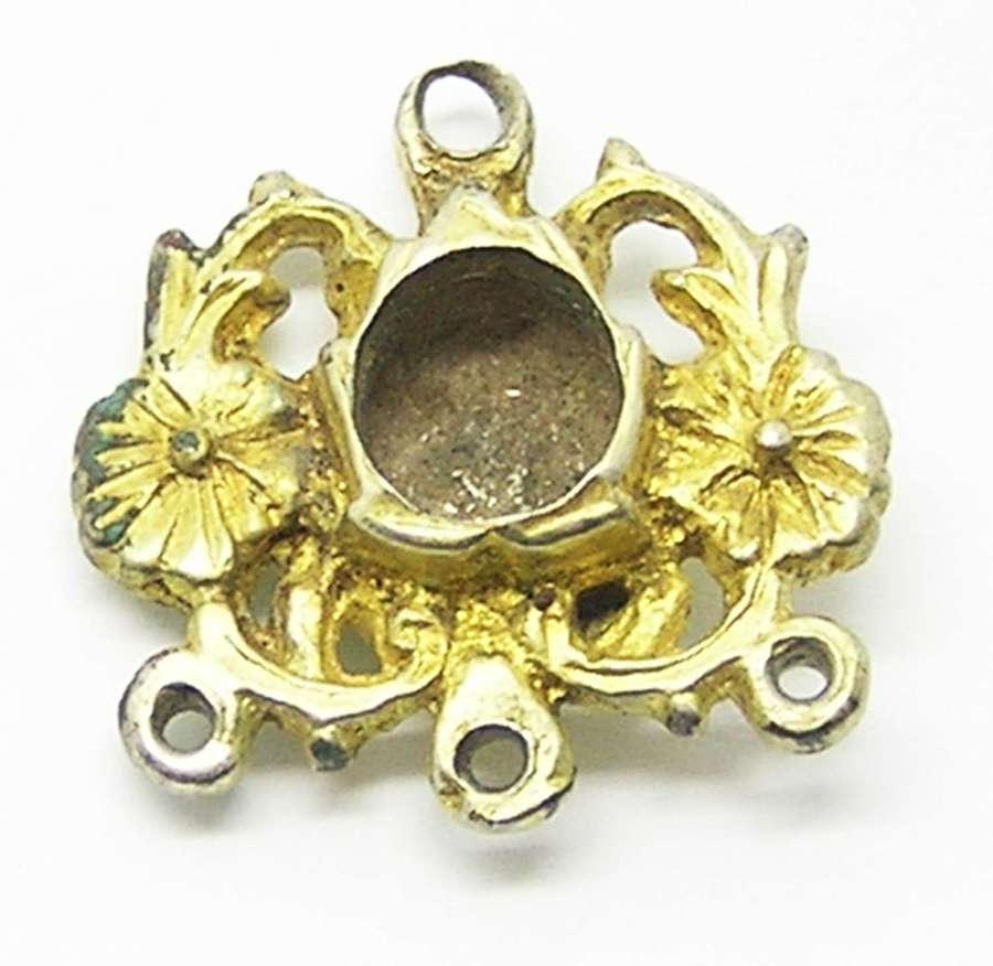 Tudor silver gilt pendant missing gem