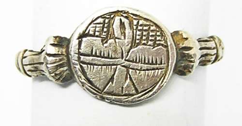 Renaissance silver finger ring pair of hearts joined by a lovers knot