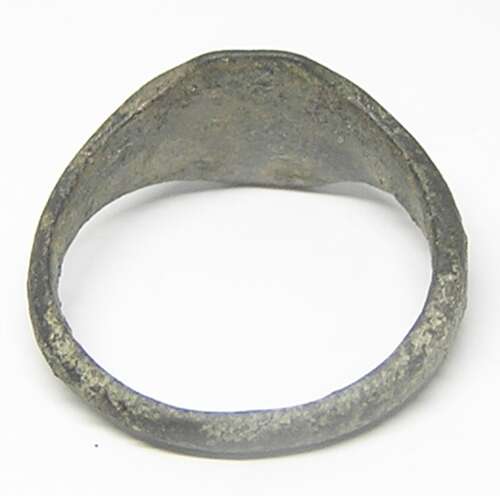 Medieval English bronze signet ring letter I flanked by two stars