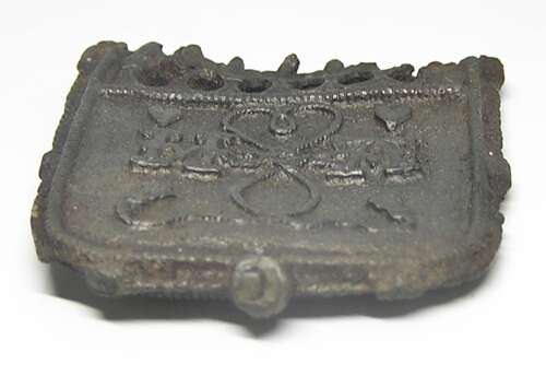 Renaissance pewter belt chape lovers knot between initials H & A Tudor Henry & Anne Boleyn
